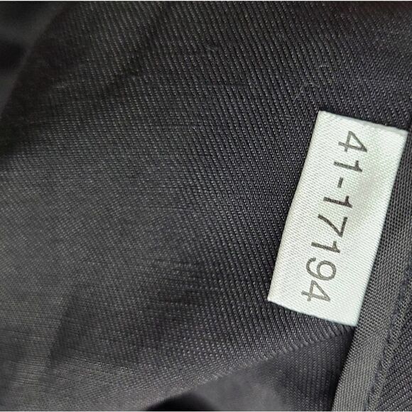 AnnāTylorāLinenĀ BlackāBlazerāSizeā6 - Picture 5 of 6